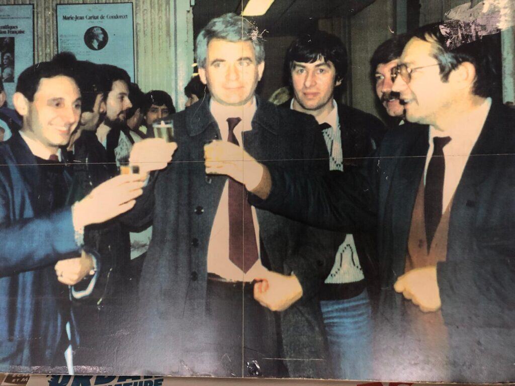 Boris Spassky, Champion du Monde 1969, lors de sa venue à Reims en 1989 pour une "simultanée" avec des joueurs du club.